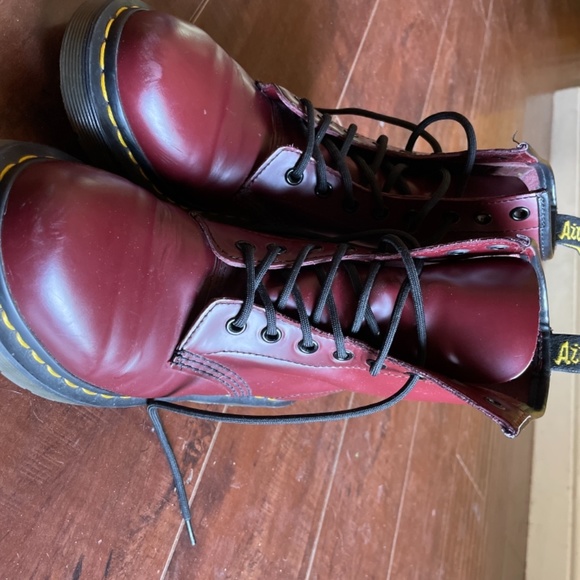 Dr. Martens burgundy combat boots size 7 - Picture 3 of 5